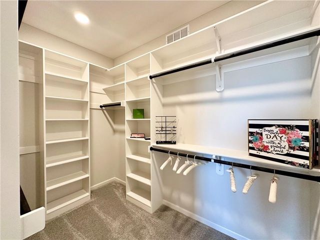 2762 SW 11th Terrace, Lee's Summit, MO 64081