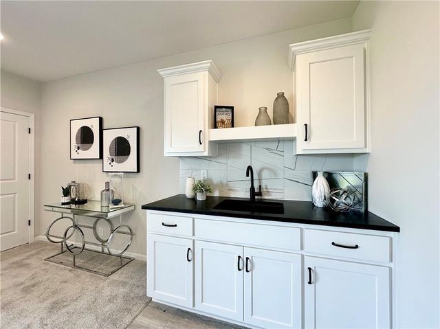 2762 SW 11th Terrace, Lee's Summit, MO 64081