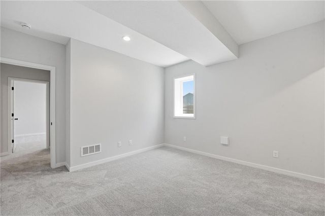 2762 SW 11th Terrace, Lee's Summit, MO 64081