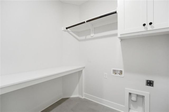 2762 SW 11th Terrace, Lee's Summit, MO 64081