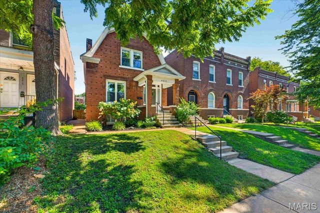 4211 Hartford Street, St Louis, MO 63116