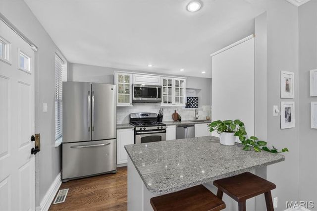 4211 Hartford Street, St Louis, MO 63116