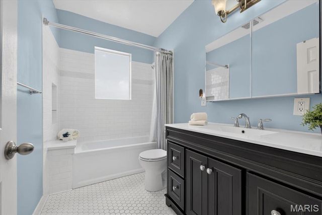 4211 Hartford Street, St Louis, MO 63116