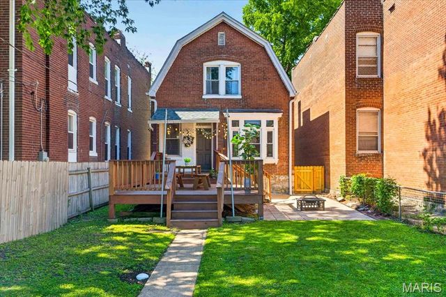 4211 Hartford Street, St Louis, MO 63116