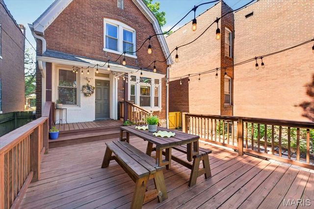 4211 Hartford Street, St Louis, MO 63116