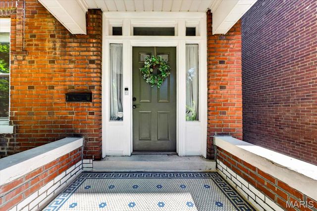 4211 Hartford Street, St Louis, MO 63116