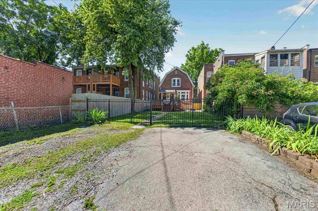 4211 Hartford Street, St Louis, MO 63116