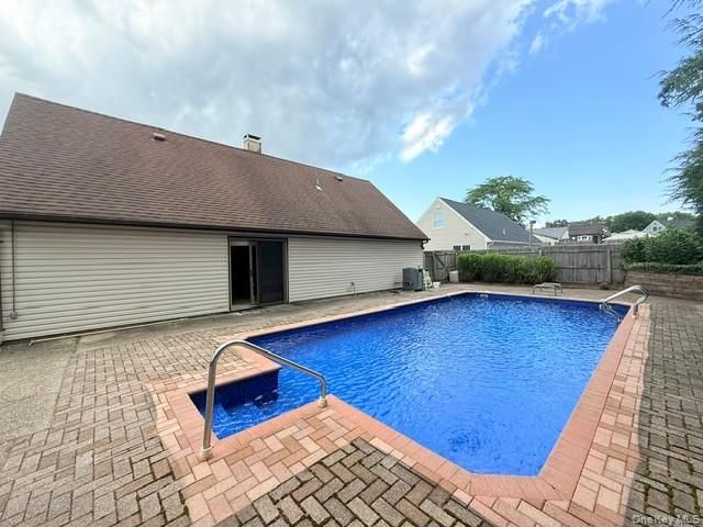 109 Stuyvesant Drive, Port Jefferson Station, NY 11776