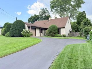 109 Stuyvesant Drive, Port Jefferson Station, NY 11776