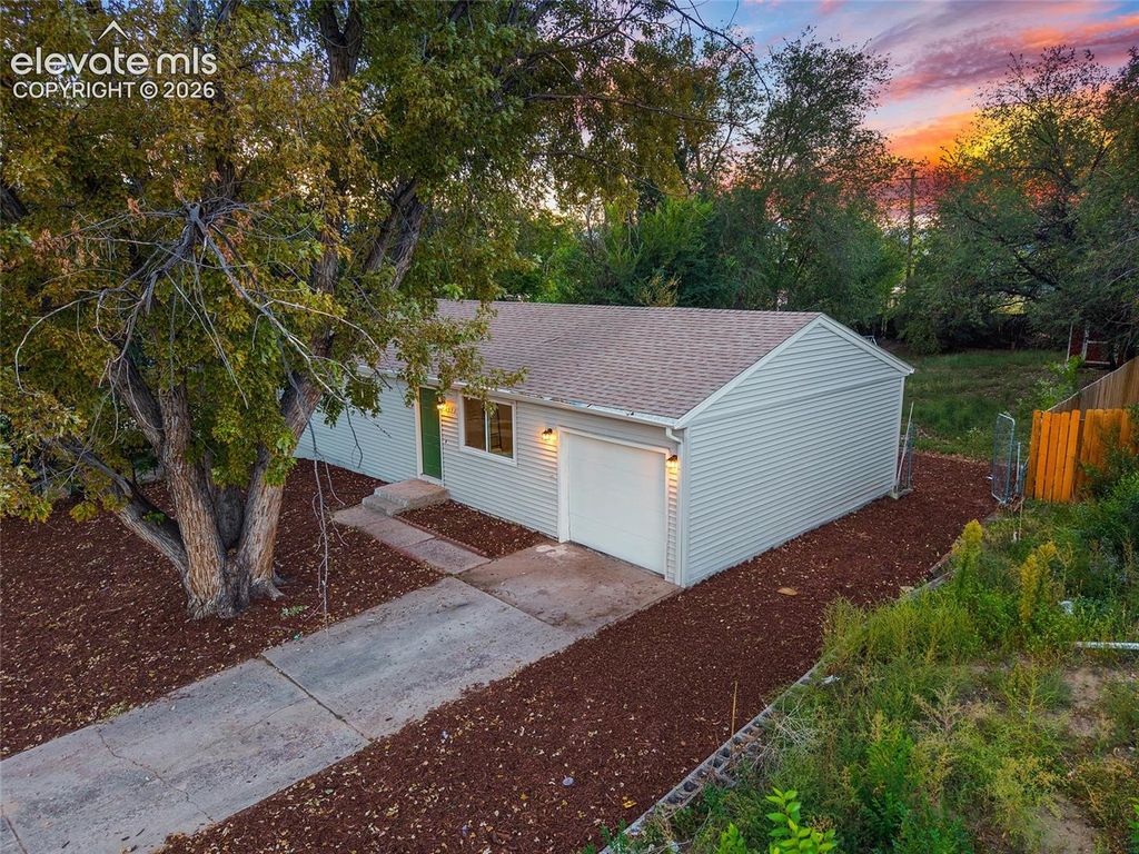 3928 E Pikes Peak Avenue, Colorado Springs, CO 80909 — photo 2