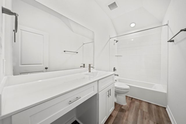 649 Amber Falls Drive, Montgomery, TX 77356