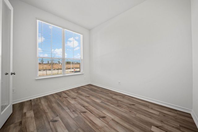 649 Amber Falls Drive, Montgomery, TX 77356