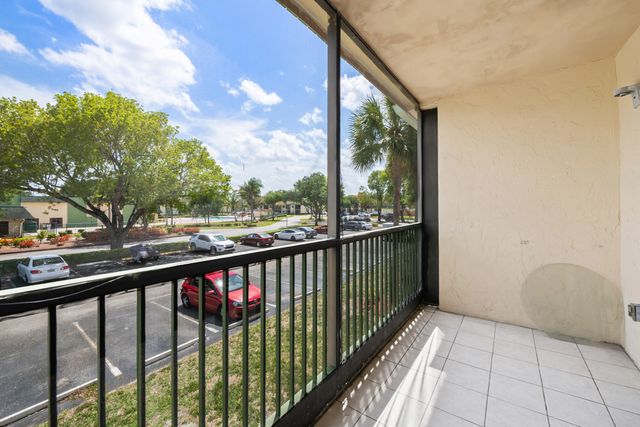 4278 NW 89th Avenue 204, Coral Springs, FL 33065