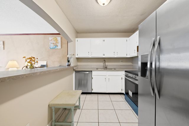 4278 NW 89th Avenue 204, Coral Springs, FL 33065