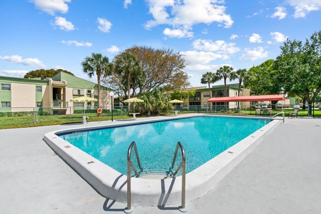 4278 NW 89th Avenue 204, Coral Springs, FL 33065