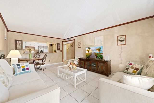 4278 NW 89th Avenue 204, Coral Springs, FL 33065