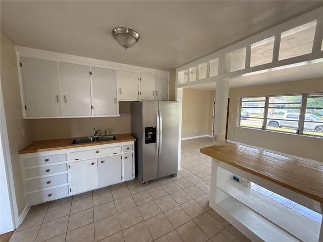 4526 3RD AVENUE N, St Petersburg, FL 33713