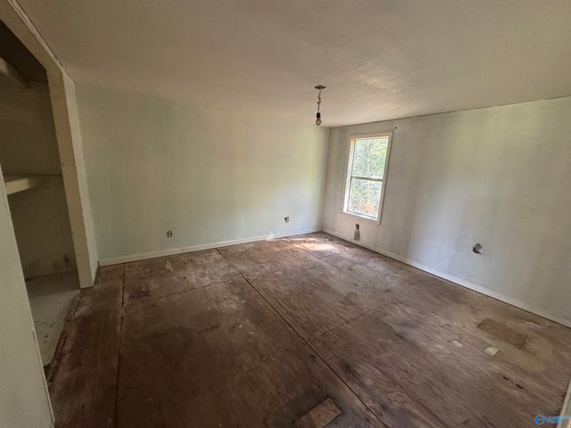 94 County Road 836, Gaylesville, AL 35960