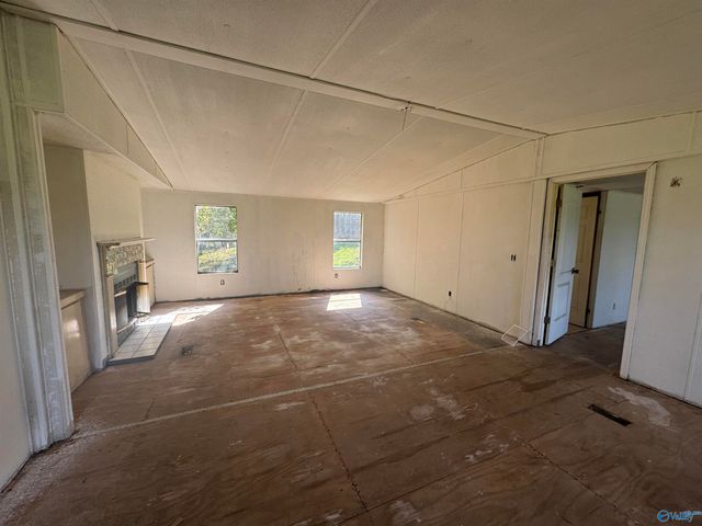 94 County Road 836, Gaylesville, AL 35960