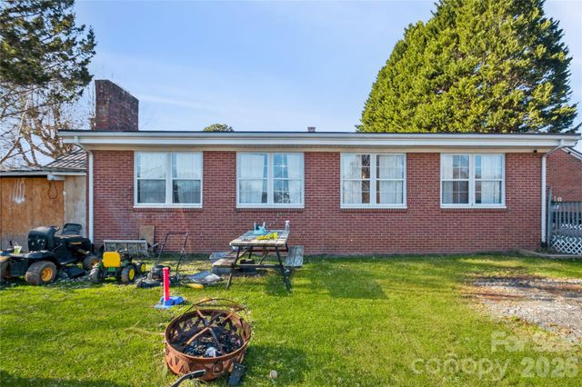 303 Island Ford Road, Maiden, NC 28650