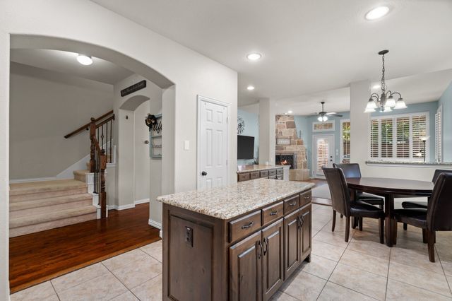 8221 Bayberry Avenue, Lantana, TX 76226