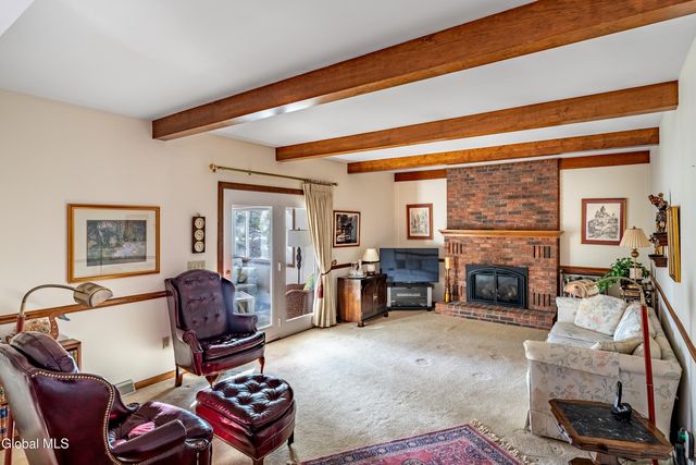 10 N Nottingham Way, Clifton Park, NY 12065