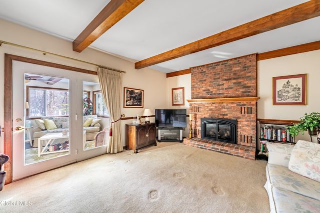 10 N Nottingham Way, Clifton Park, NY 12065