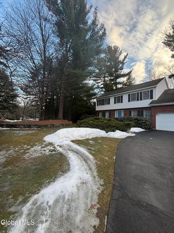 10 N Nottingham Way, Clifton Park, NY 12065