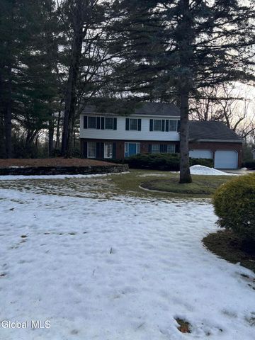 10 N Nottingham Way, Clifton Park, NY 12065