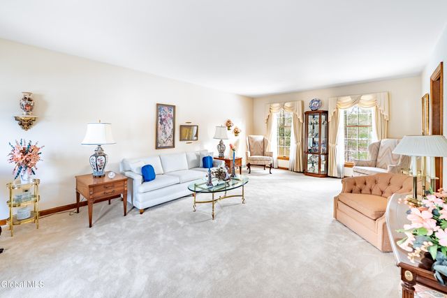 10 N Nottingham Way, Clifton Park, NY 12065