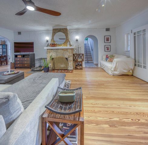 626 N J Street, Lake Worth Beach, FL 33460