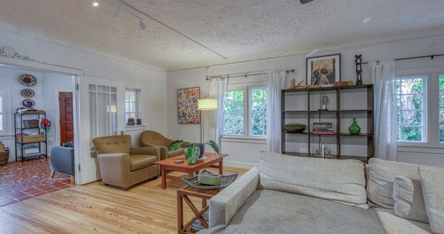 626 N J Street, Lake Worth Beach, FL 33460