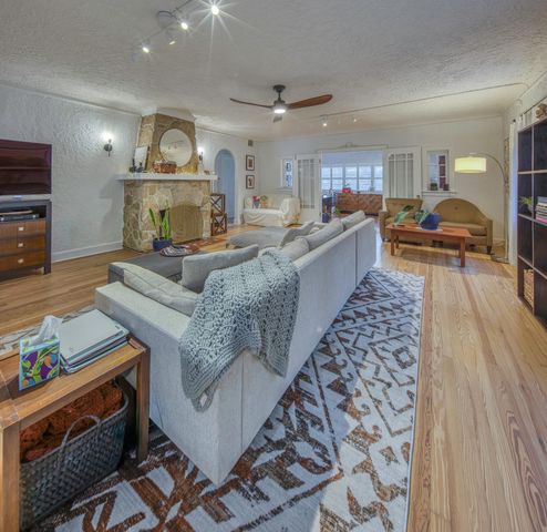 626 N J Street, Lake Worth Beach, FL 33460