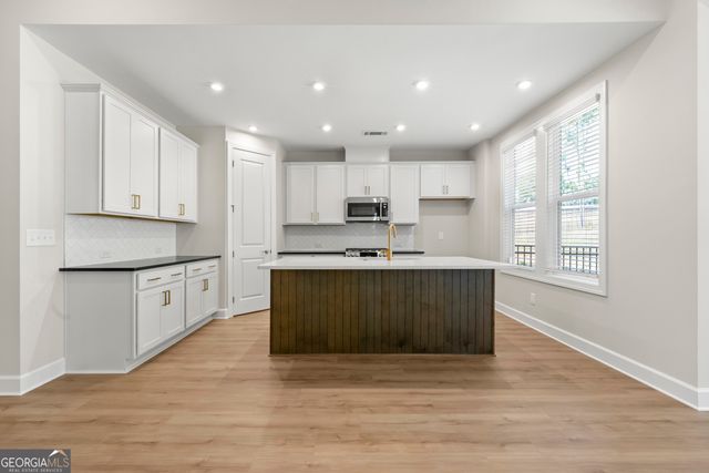 428 Geneva Way, Hoschton, GA 30548
