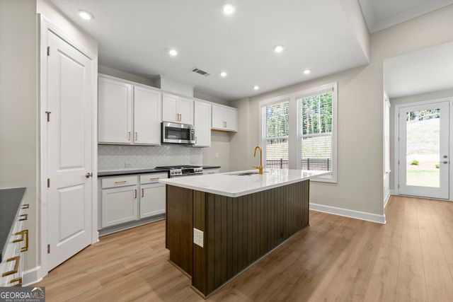 428 Geneva Way, Hoschton, GA 30548