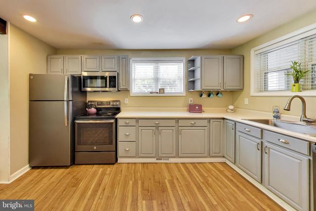 2743 BAYSIDE BEACH RD, Pasadena, MD 21122
