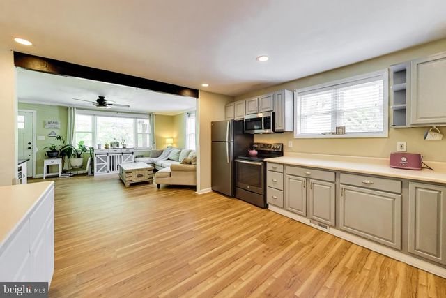 2743 BAYSIDE BEACH RD, Pasadena, MD 21122