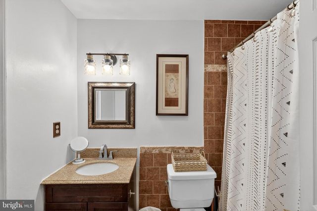 2103 GIBBONS CT, Waldorf, MD 20602