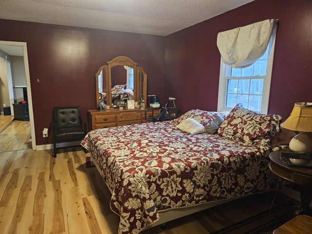 2411 Sherwood Rd, Sewanee, TN 37375