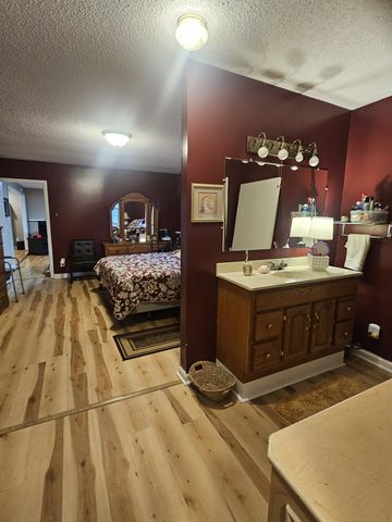 2411 Sherwood Rd, Sewanee, TN 37375