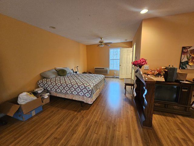 2411 Sherwood Rd, Sewanee, TN 37375