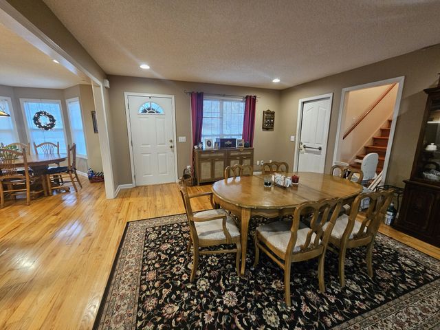 2411 Sherwood Rd, Sewanee, TN 37375