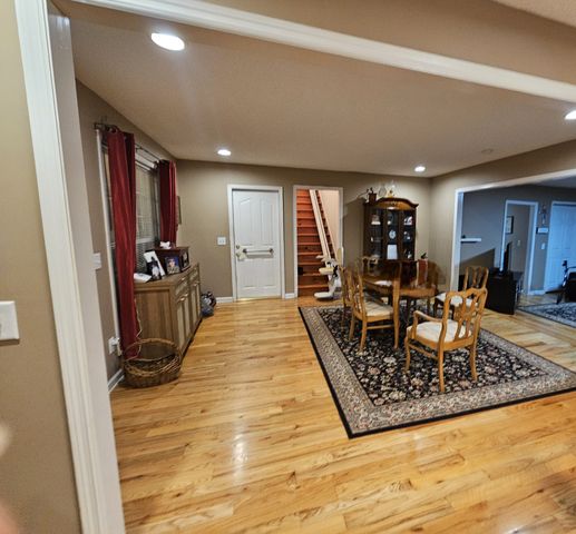 2411 Sherwood Rd, Sewanee, TN 37375