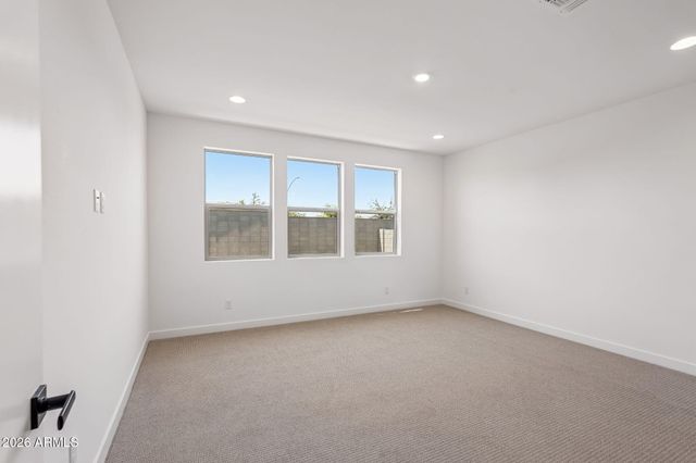 7953 W LOMA Lane, Peoria, AZ 85345