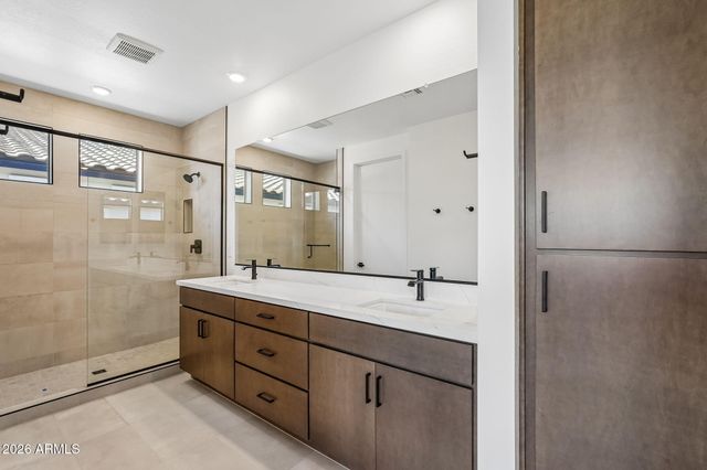 7953 W LOMA Lane, Peoria, AZ 85345