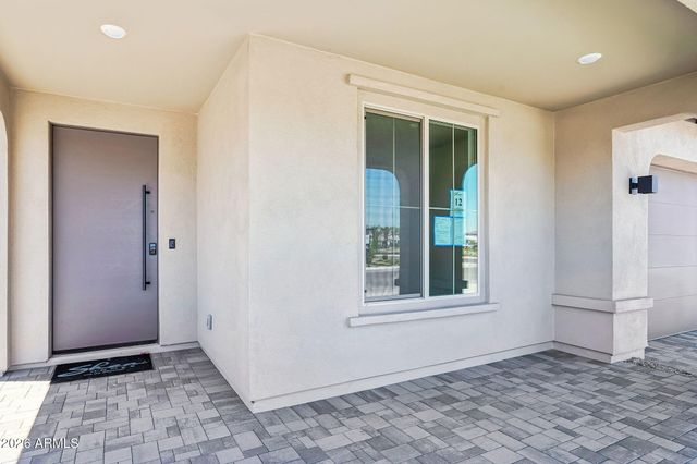 7953 W LOMA Lane, Peoria, AZ 85345