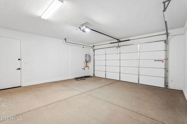7953 W LOMA Lane, Peoria, AZ 85345