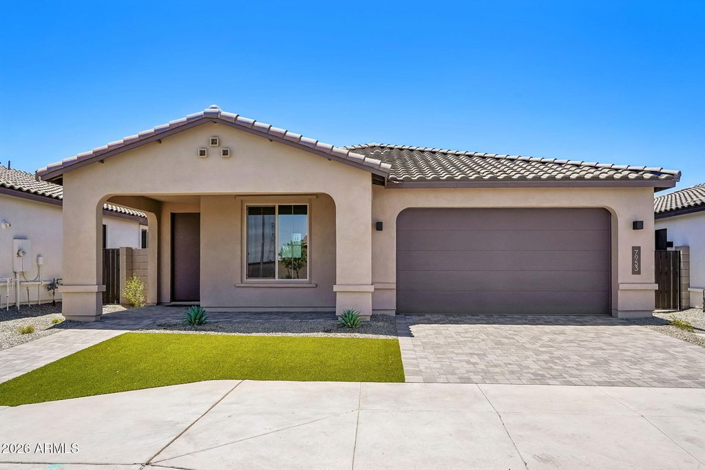7953 W LOMA Lane, Peoria, AZ 85345