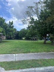 1708 N 15th N Street, Fort Pierce, FL 34950