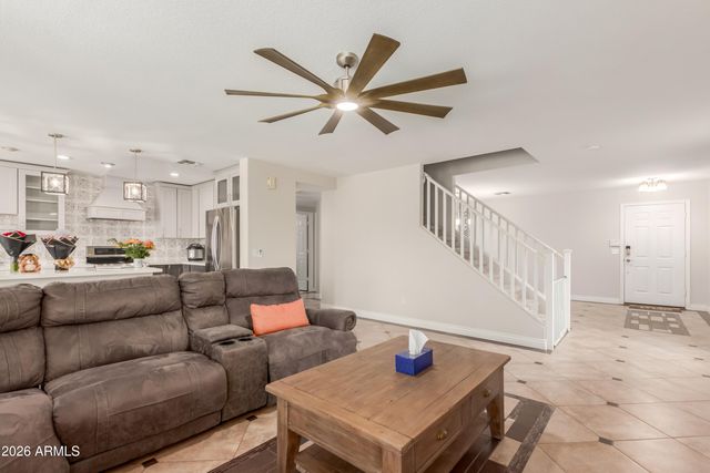 3219 W Molly Lane, Phoenix, AZ 85083